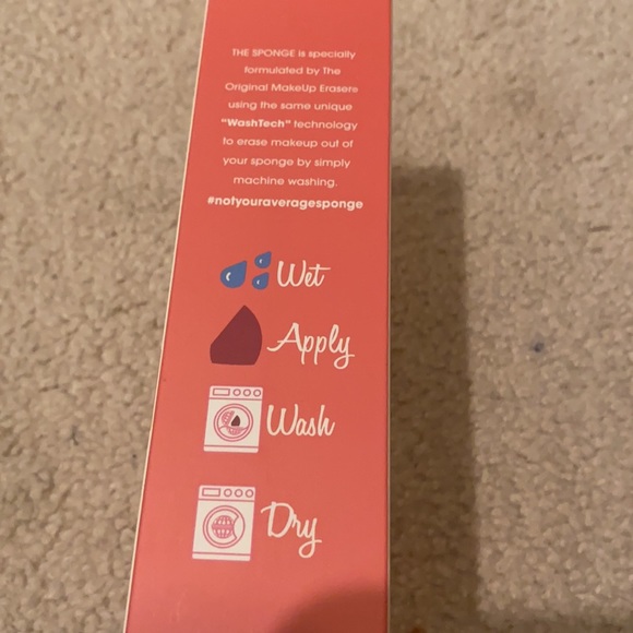 The sponge by Make Up Eraser - Picture 4 of 5